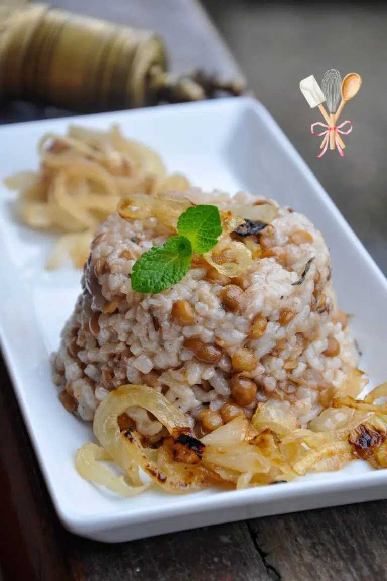 orez cu linte si ceapa caramelizata Mujadarah