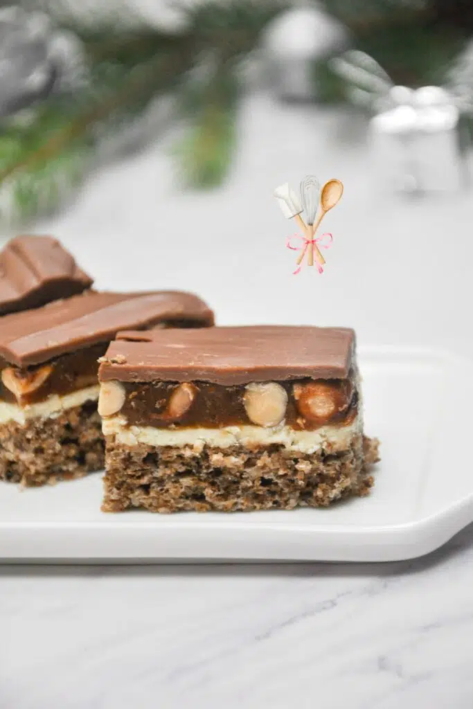 prajitura Snickers cu alune si caramel