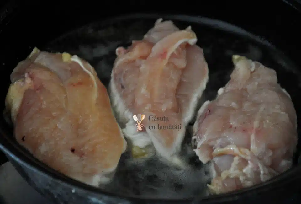 nu inghesuim bucatile de pui in tigaie